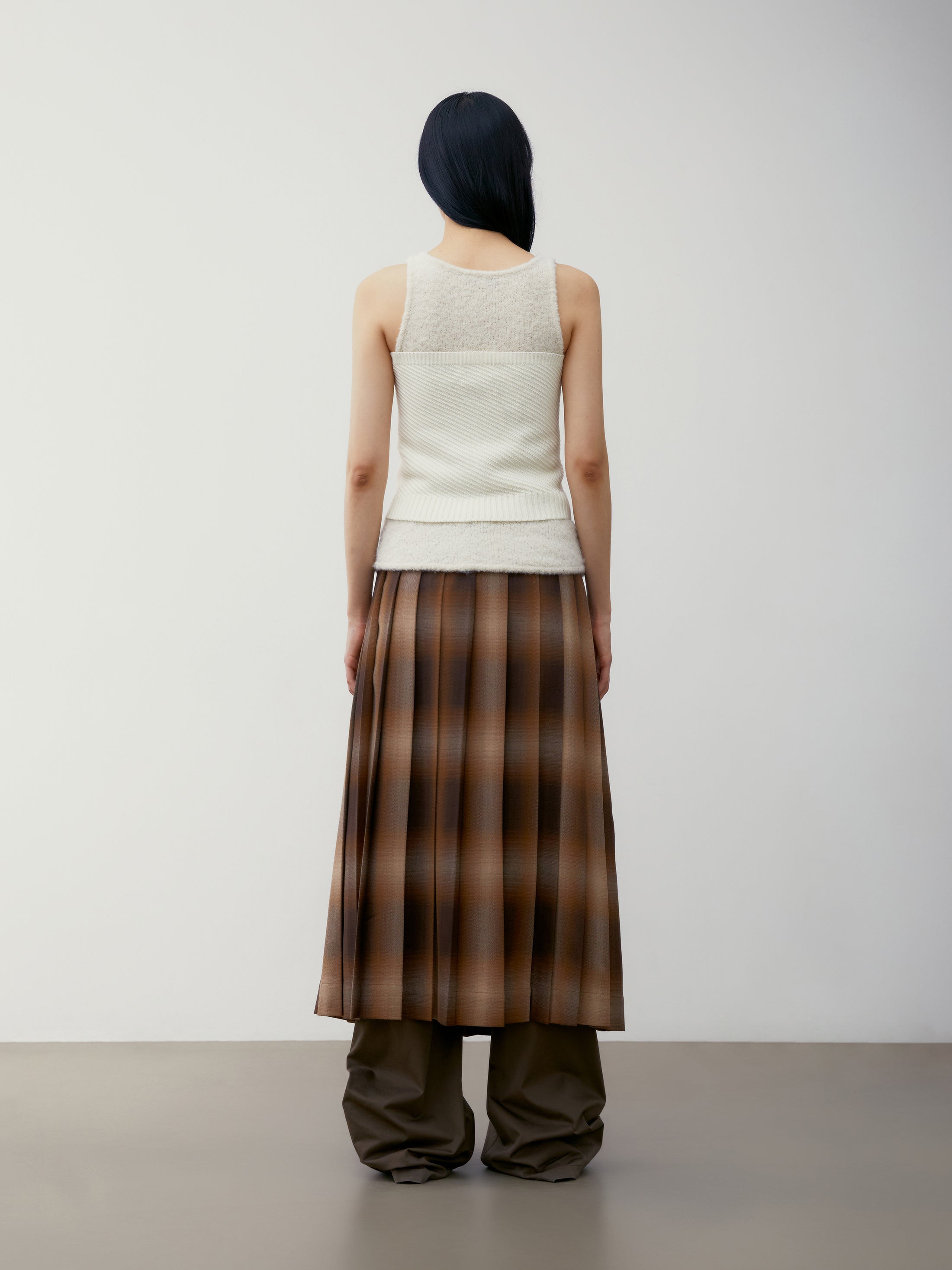 [low_classic] DIAGONAL BUTTON UP BUSTIER
IVORY