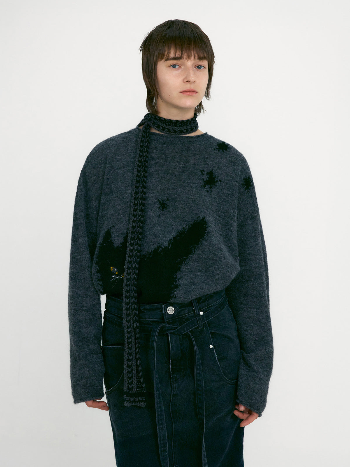 Low Classic Jacquard Slim Muffler Charcoal