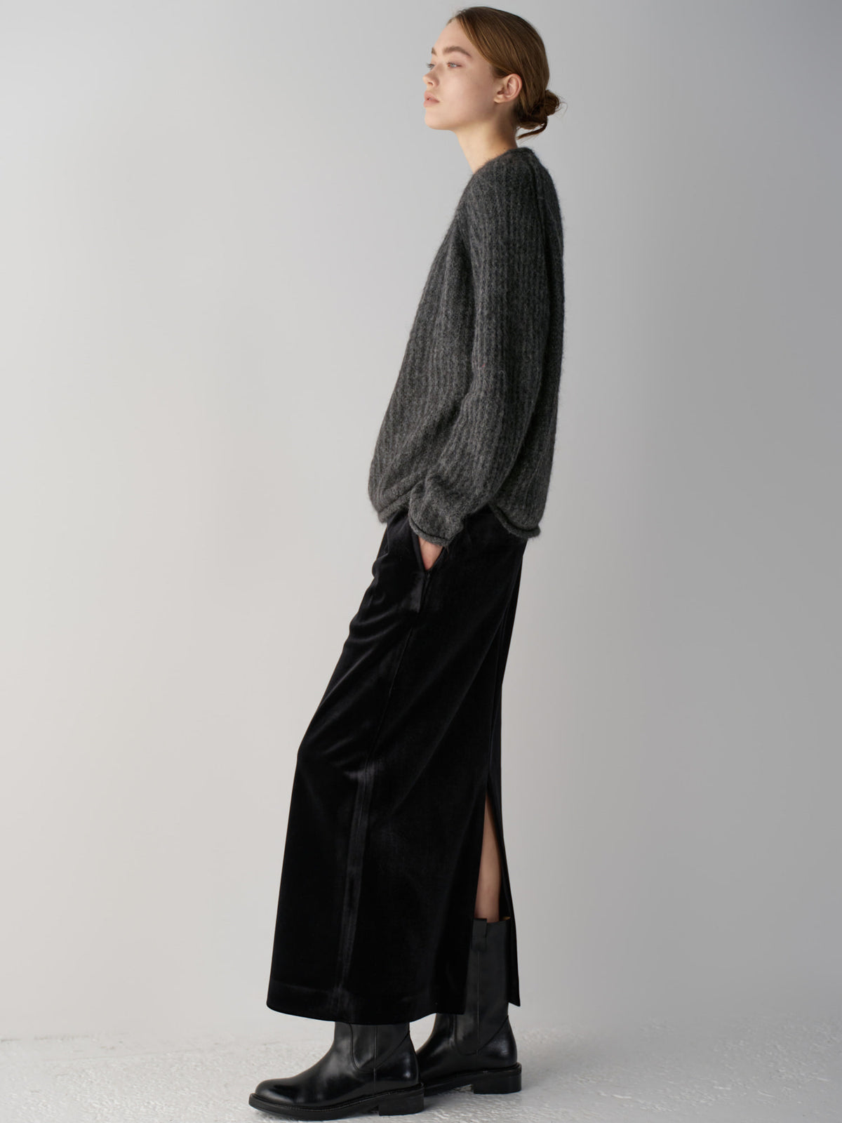 Facade Pattern Velvet Maxi Skirt black