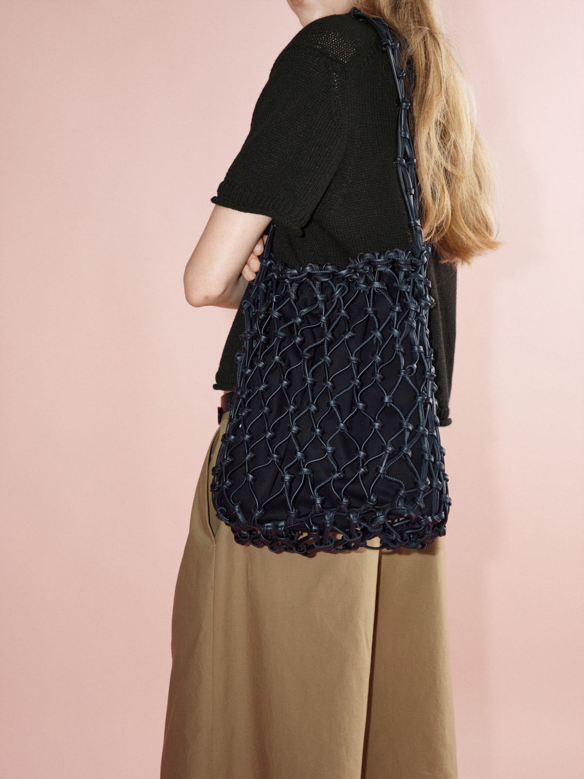 Facade Pattern Weave Shoulder Bag black