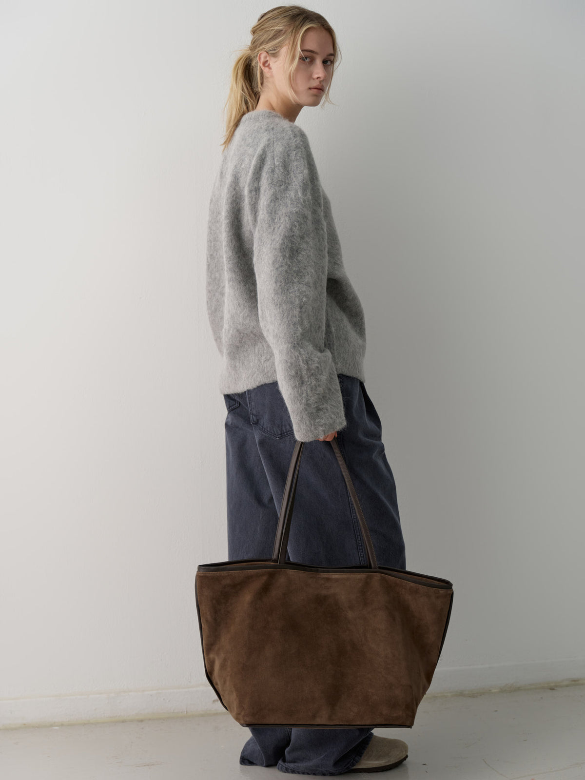 Facade Pattern Breeze Shopper Suede Bag chocolate