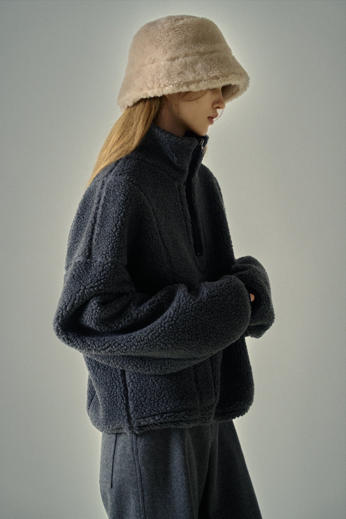 Facade Pattern Lambswool Fur Bucket Hat cream beige