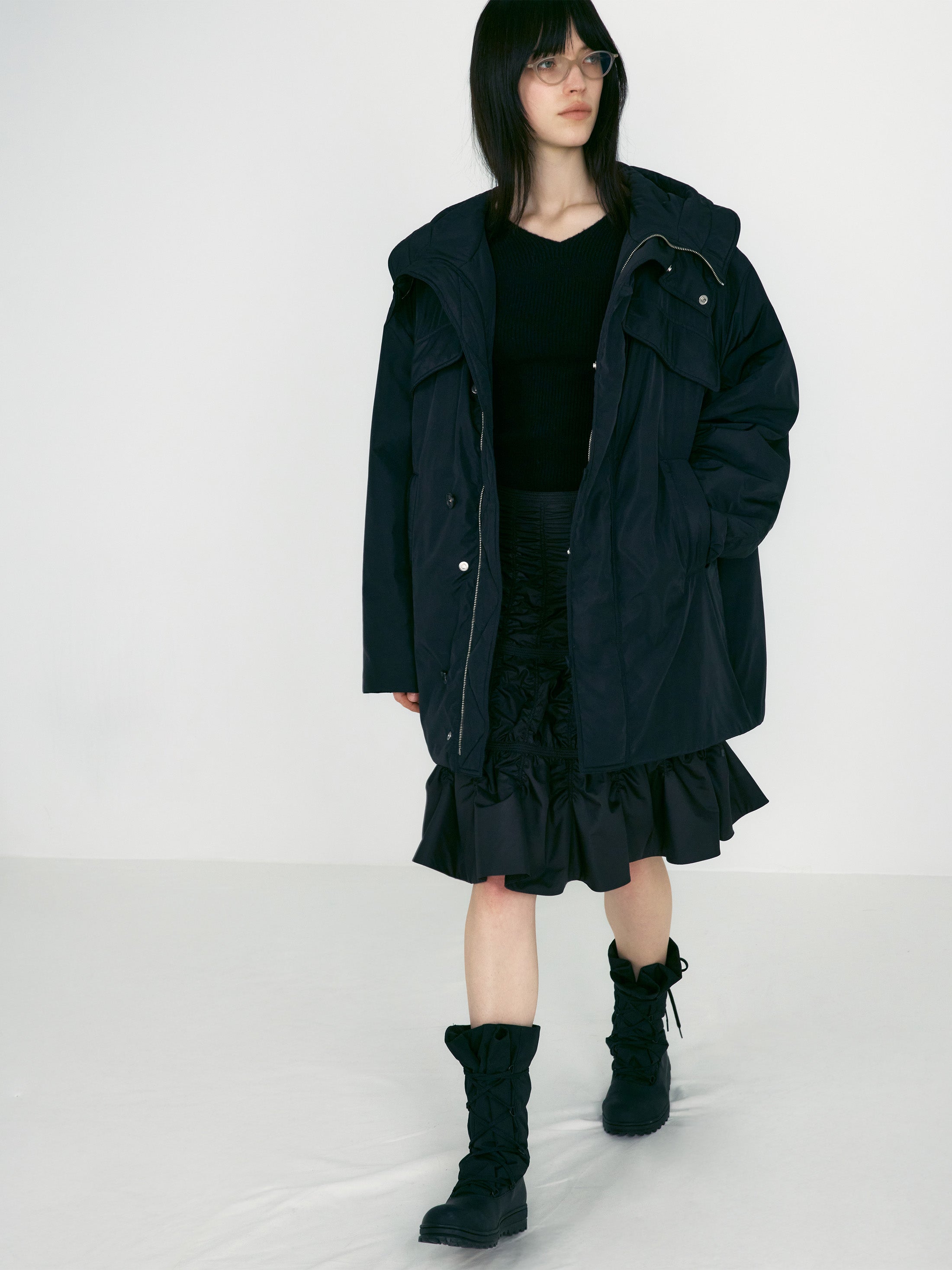 [low_classic] Oversized Padded Hood Parka
Black