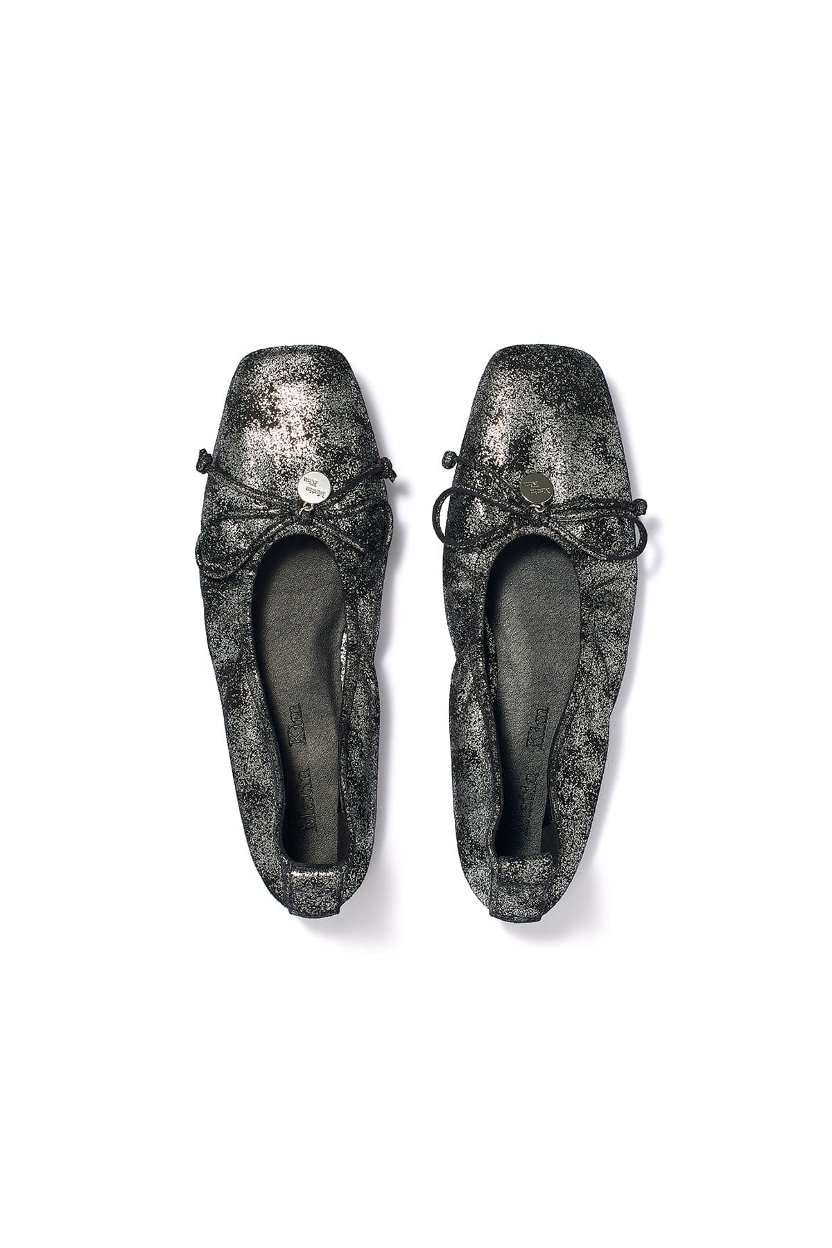 [matinkim] RIBBON BALLET FLAT SHOES IN DARK SILVER