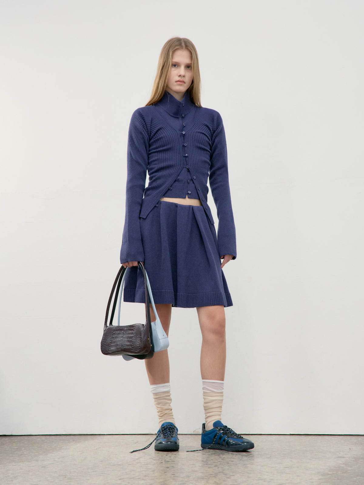 Low Classic Pleated Knit Mini Skirt Navy
