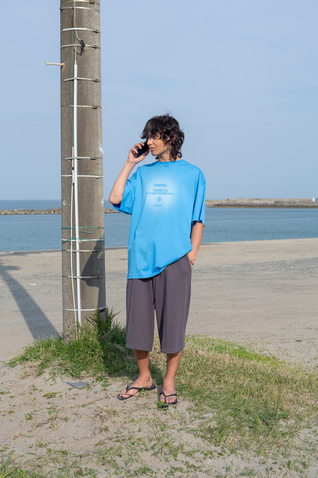 [matinkim] PAIRING LOGO PRINTING TOP FOR MEN IN BLUE