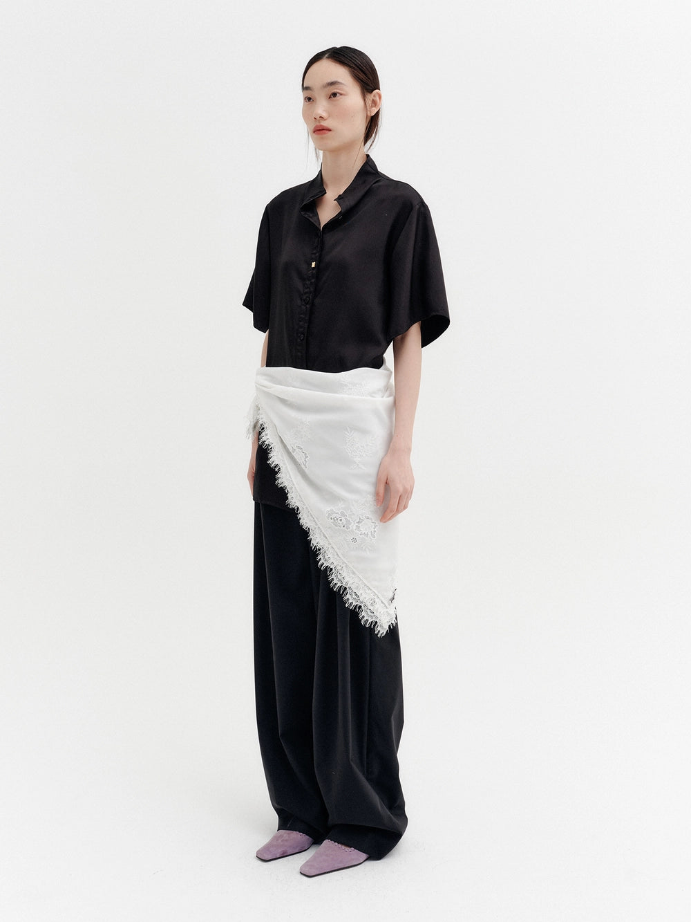 EENK Front Tuck Detail Pants - Black