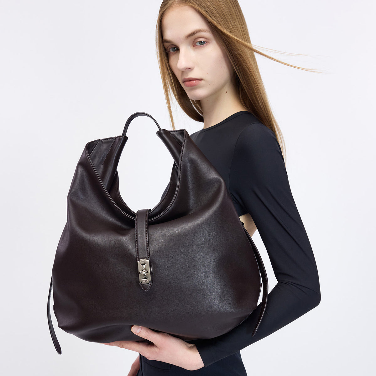 Vunque Hey City Leather Hobo M Dark Brown