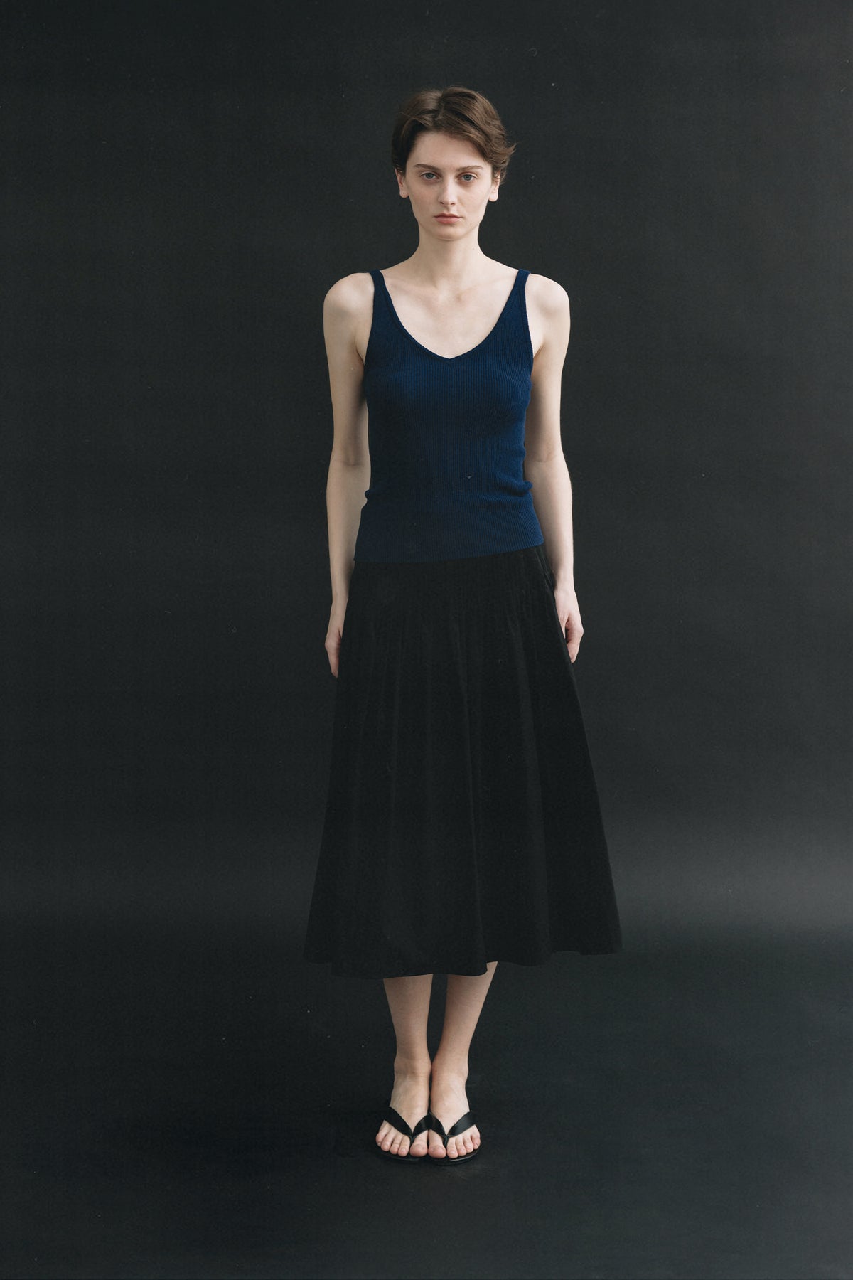 Nothing Written Haze v-neck sleeveless (Navy)