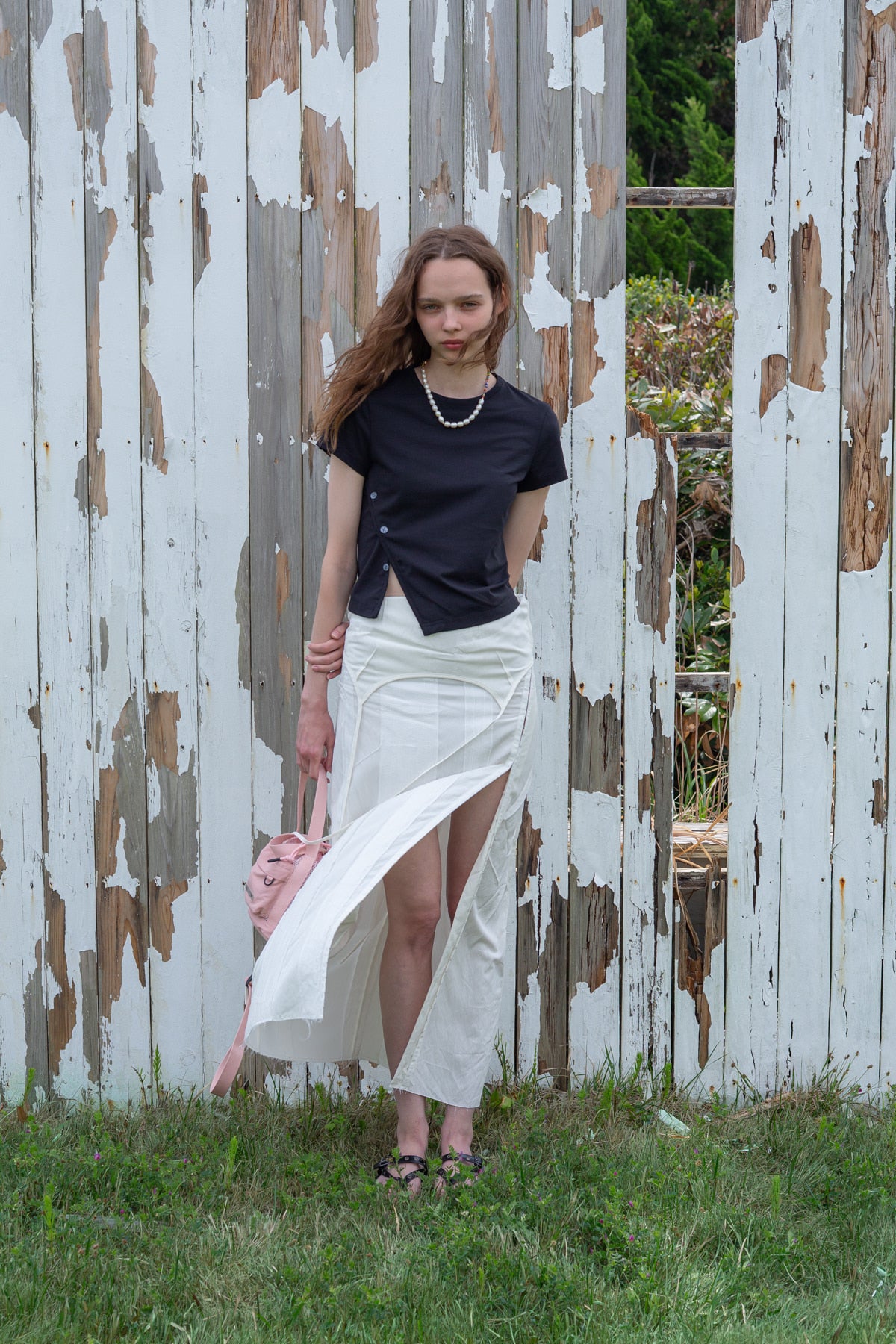 [matinkim] SLIT BUTTON POINT CROP TOP IN BLACK