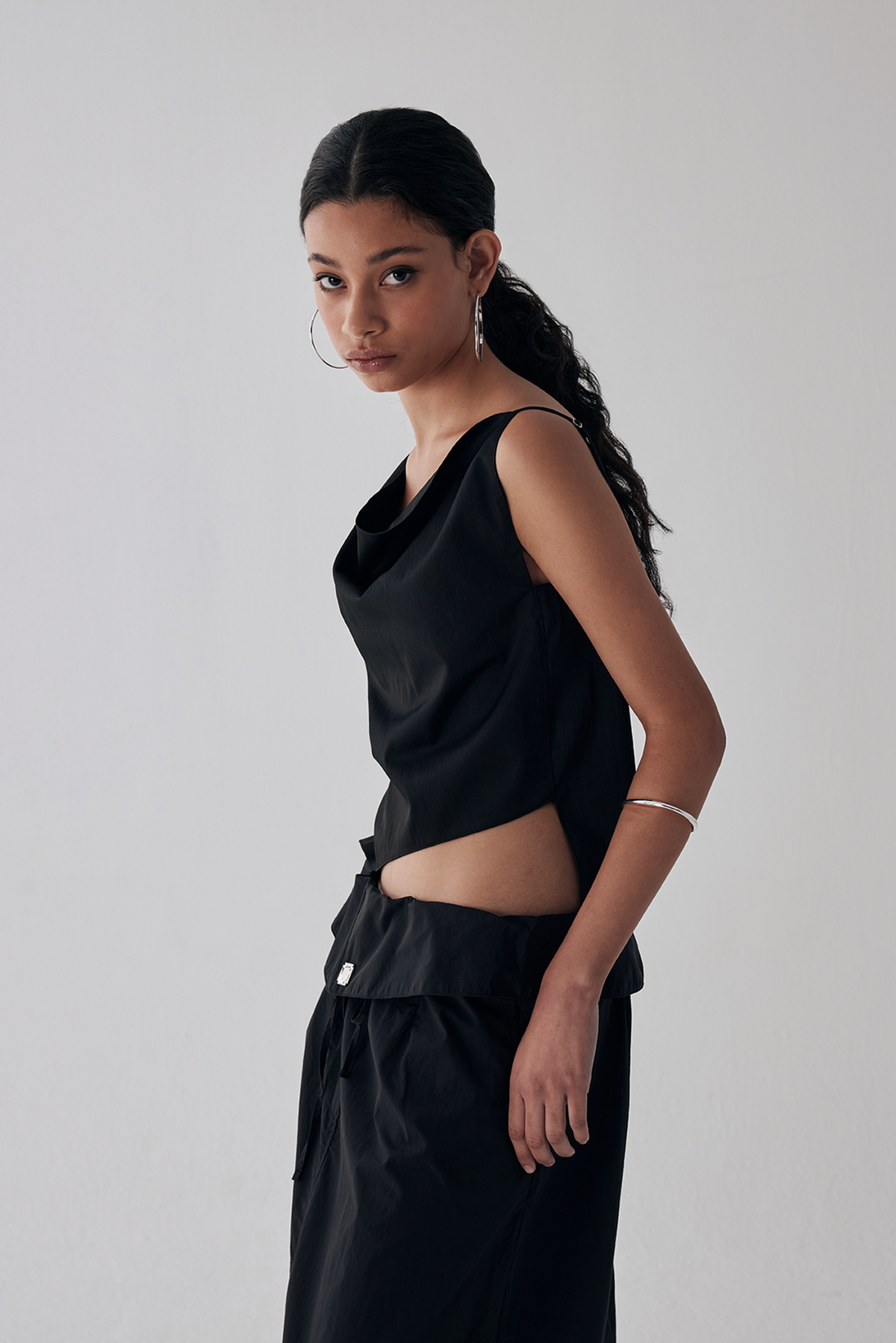 Treemingbird Cowl Sleeveless Black