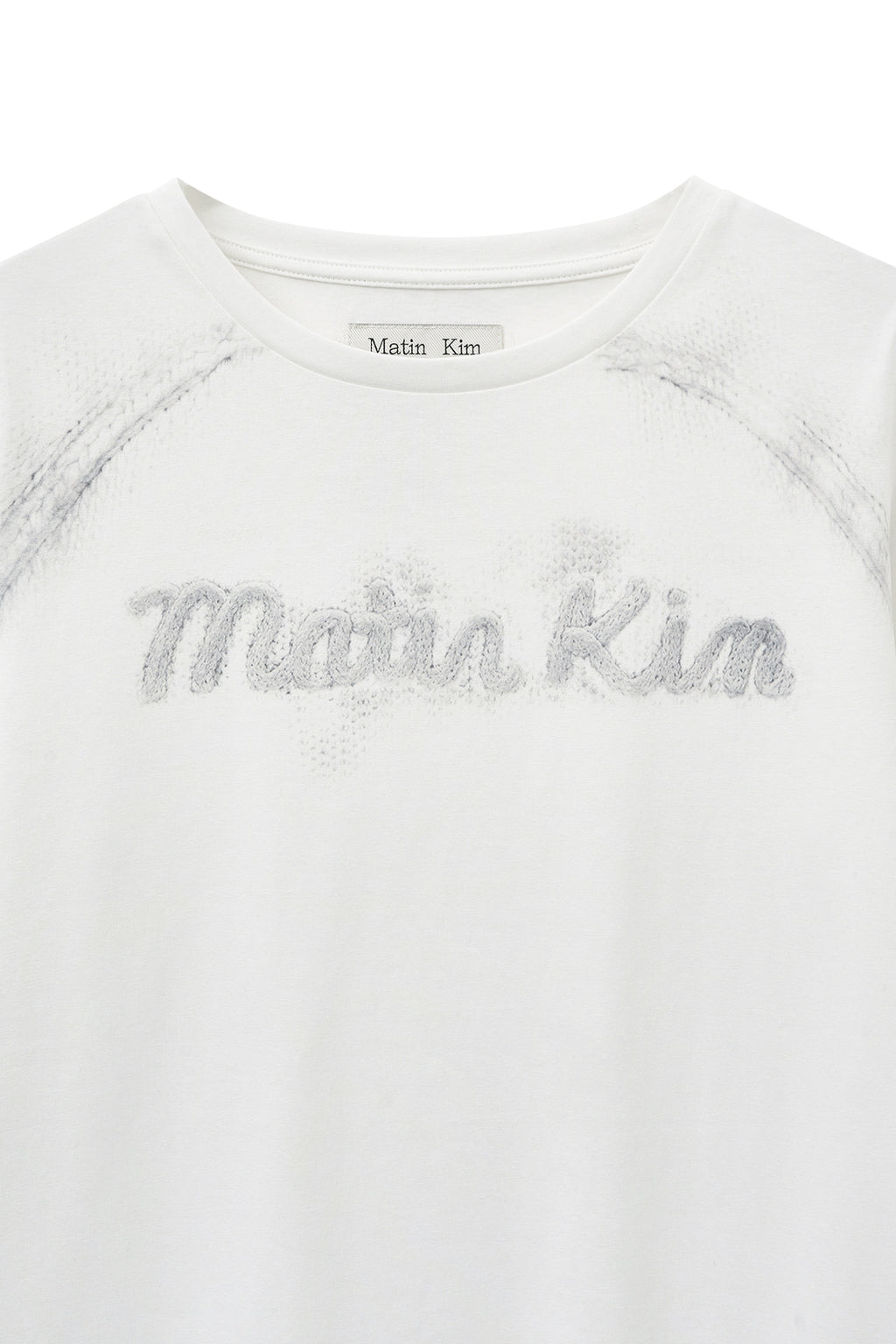 [matinkim] LETTERING GRAPHIC LONG SLEEVE TOP FOR WOMEN IN WHITE