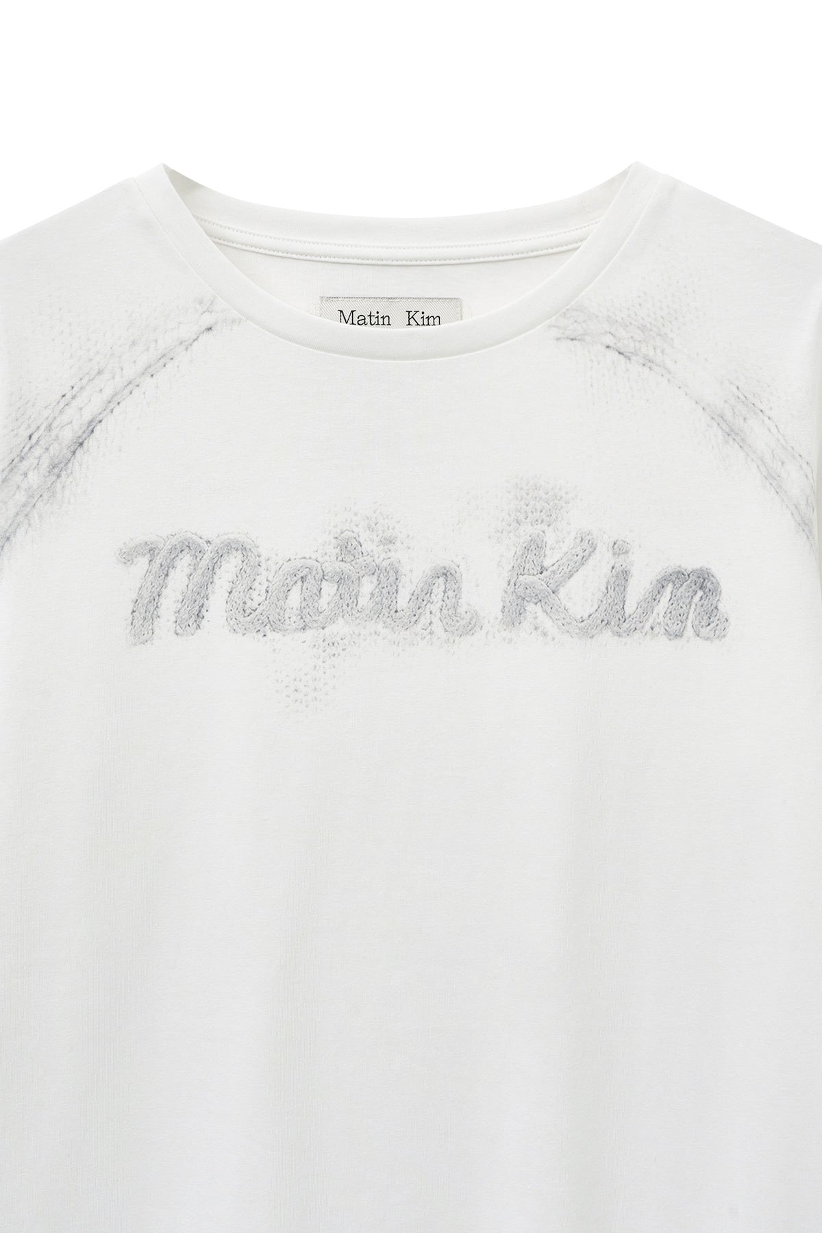 [matinkim] LETTERING GRAPHIC LONG SLEEVE TOP FOR WOMEN IN WHITE
