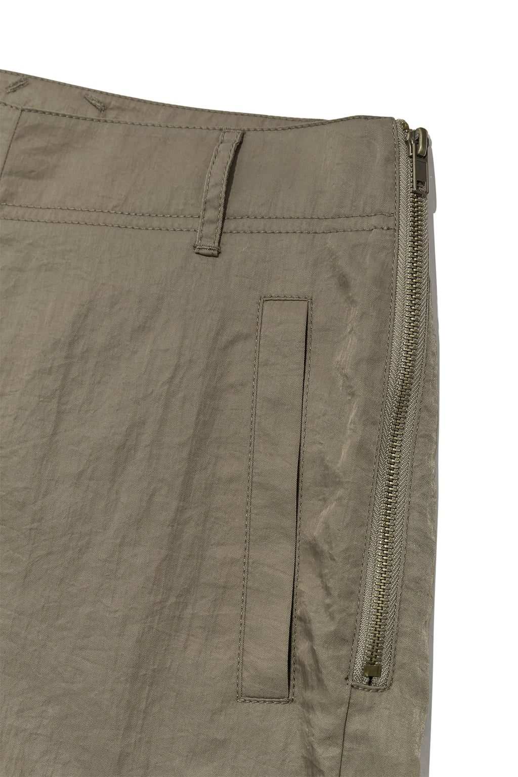 [matinkim] ZIPPER DETAIL NYLON PANTS IN KHAKI
