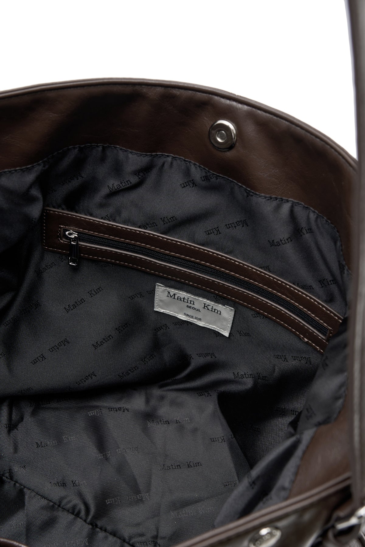 [matinkim] MATIN STUD POINT LARGE SHOULDER BAG IN BROWN