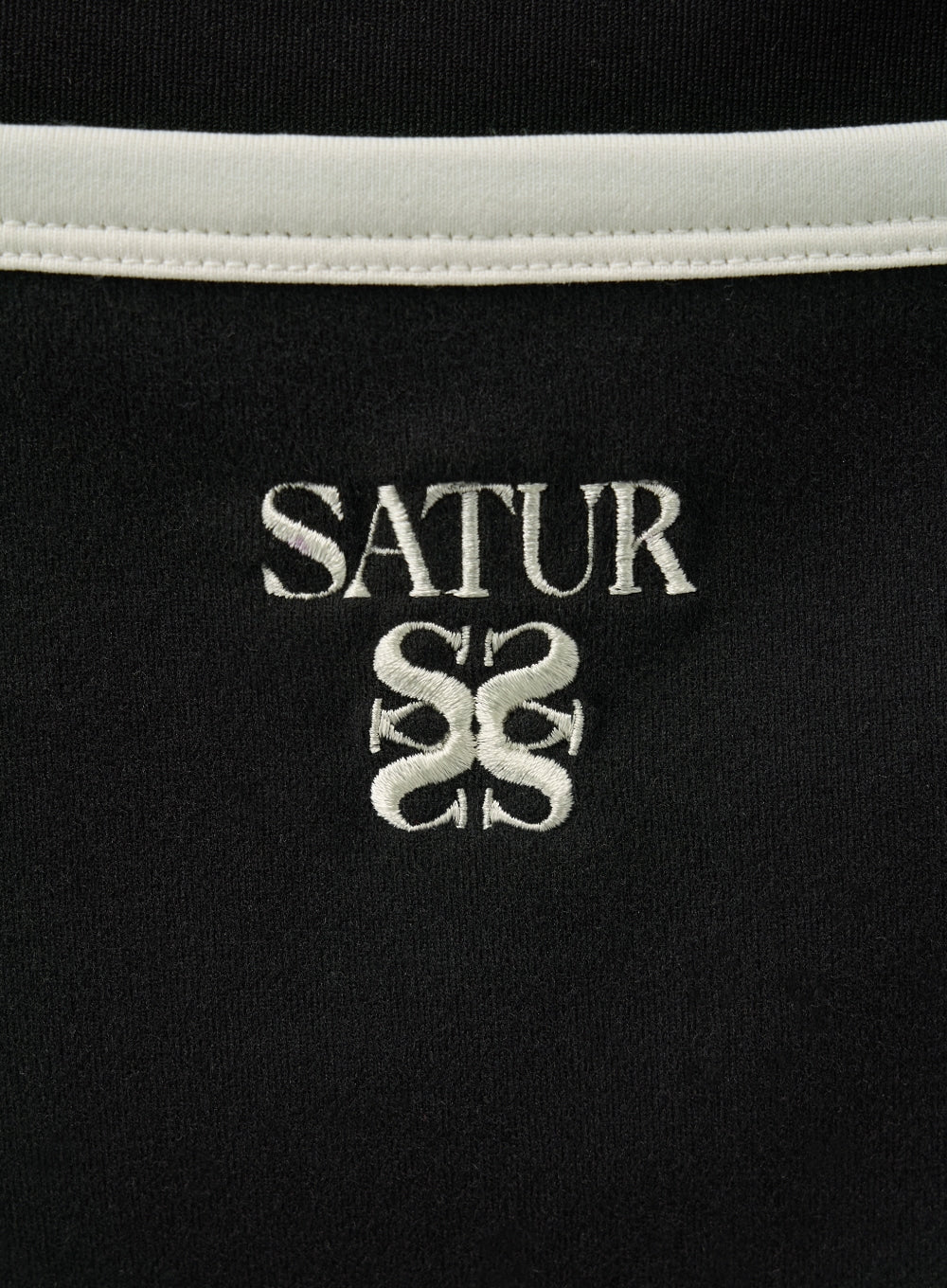 [satur] (W) Apero Logo Solid Sleeveless Top - Black