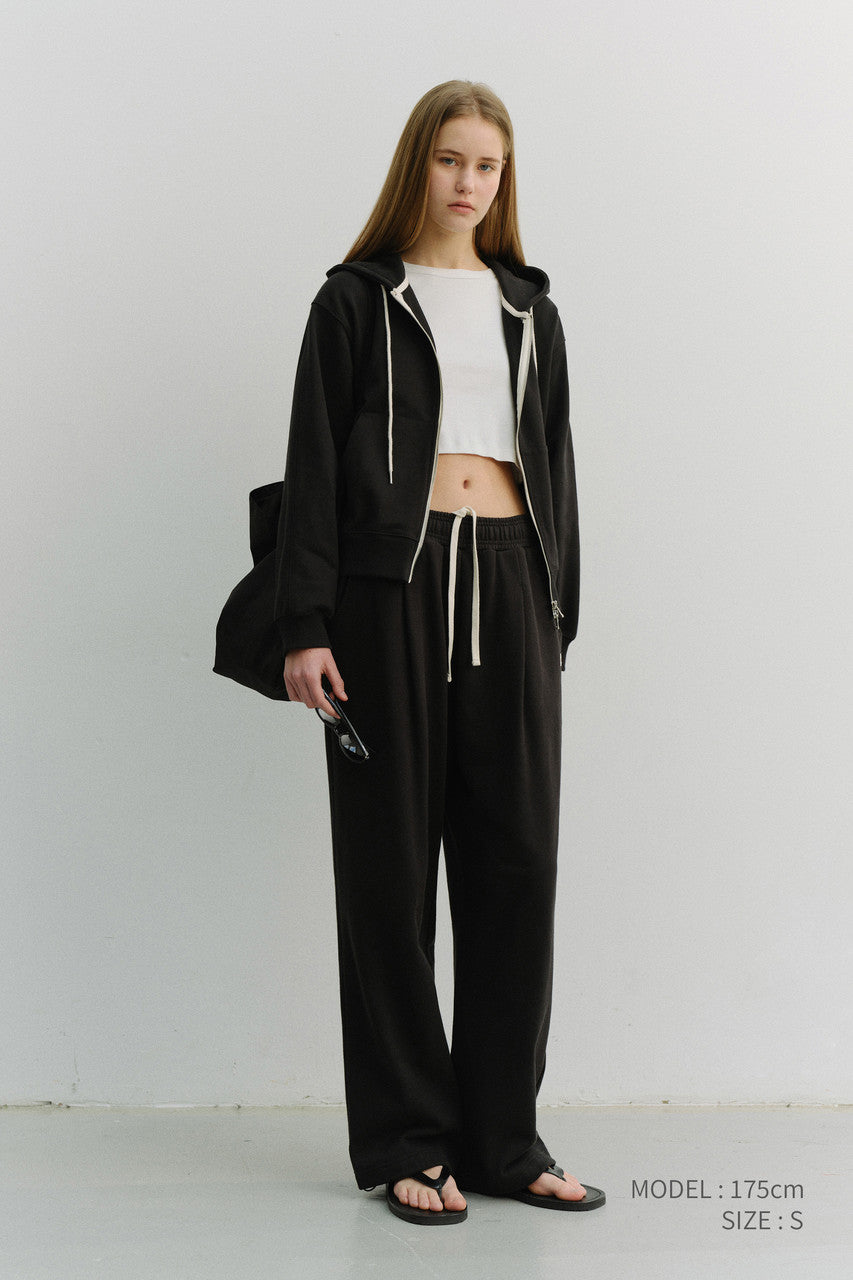Dunst Unisex Leather Logo Wide Sweat Pants Black
