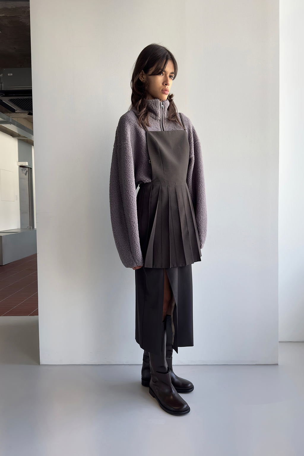 [low_classic] PLEATED MINI DRESS - CHARCOAL