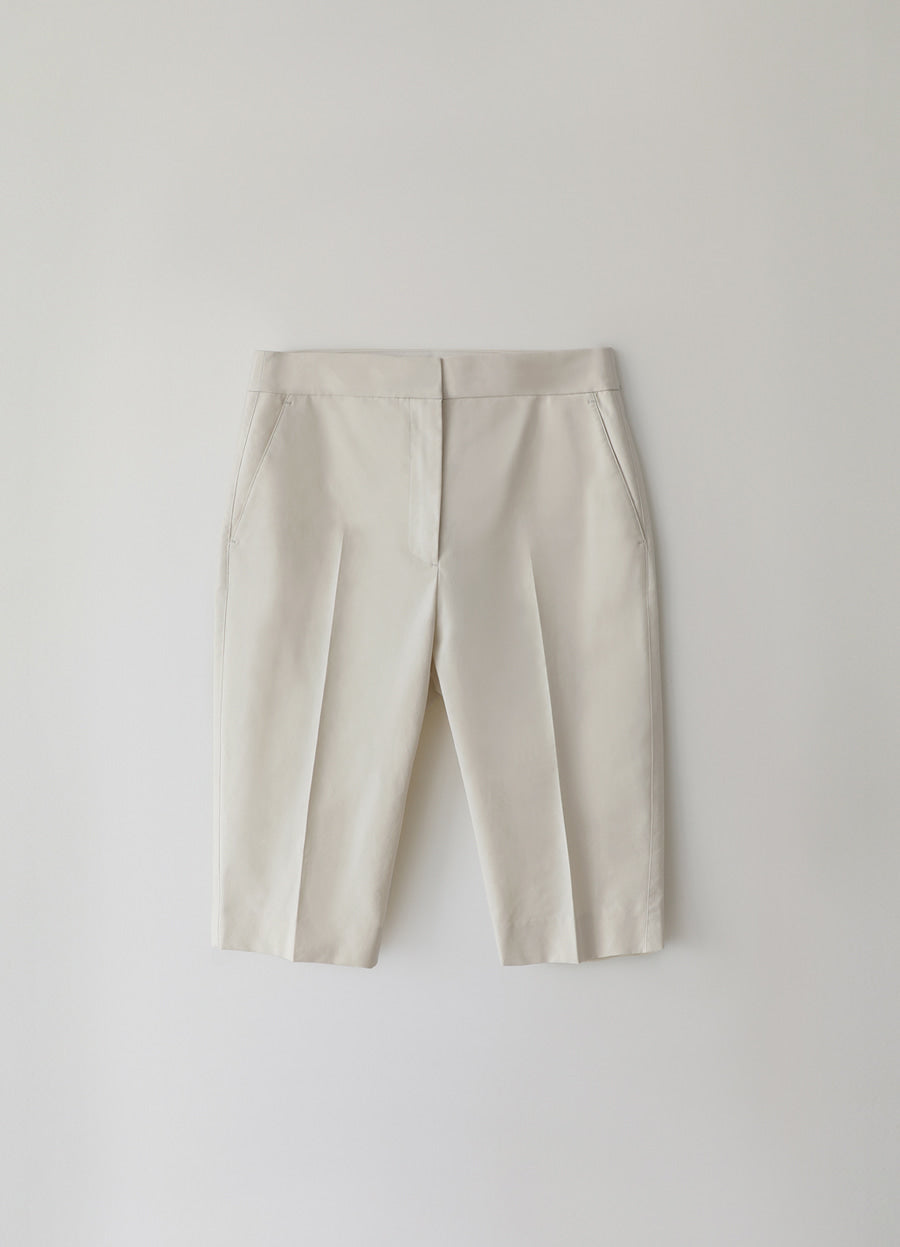 Nothing Written Slim fit bermuda pants (Light beige)