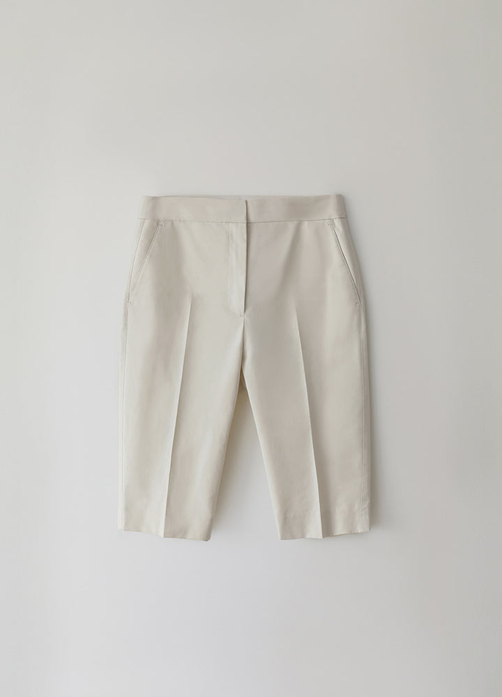 Nothing Written Slim fit bermuda pants (Light beige)