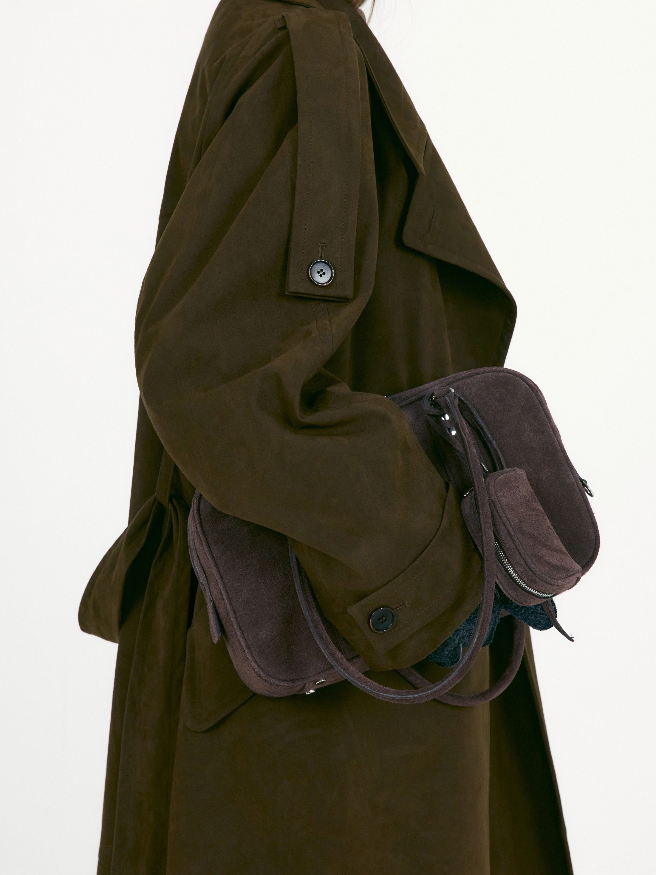 [low_classic] Suede Belted Trench Coat
Khaki Brown