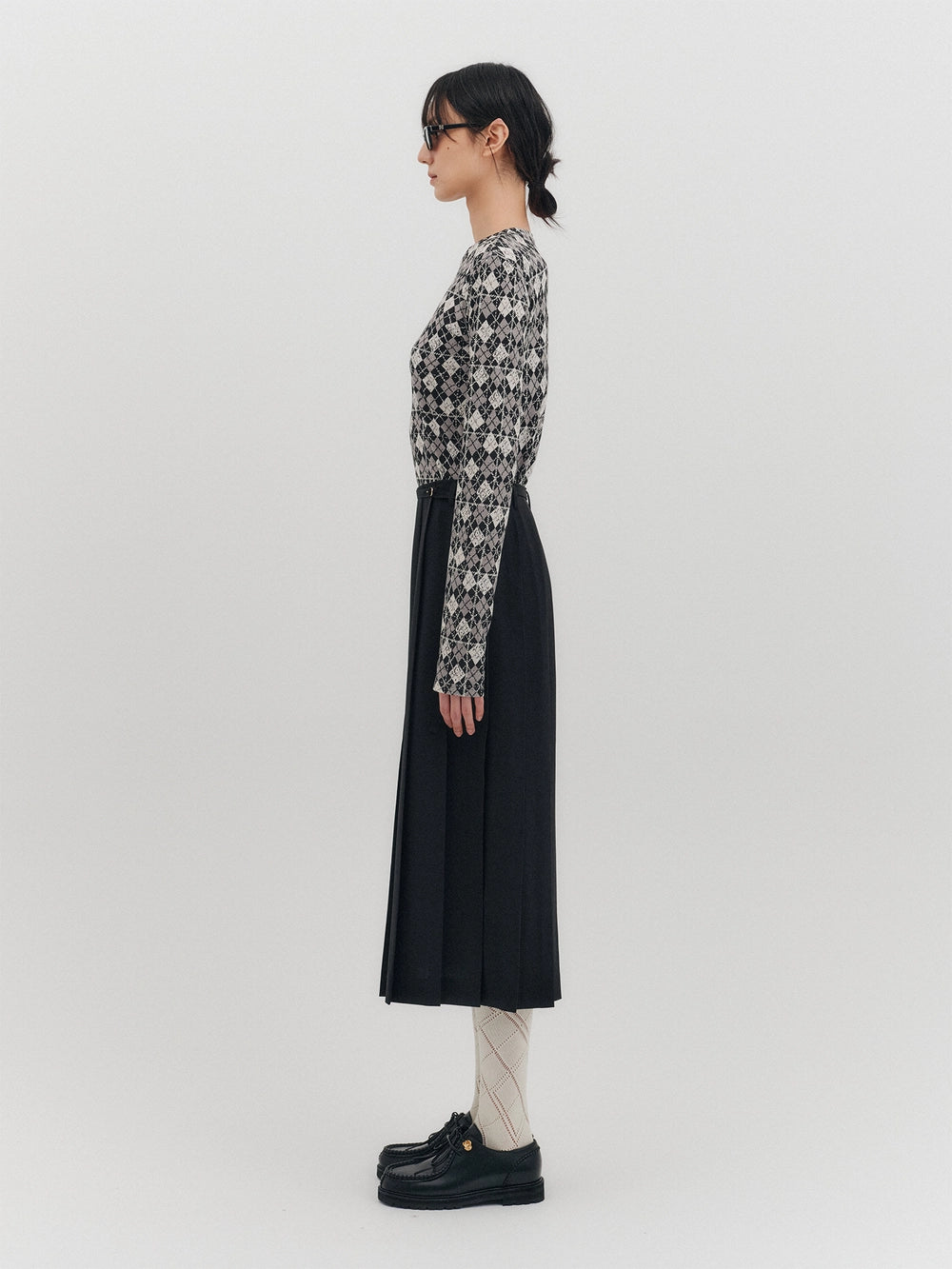 EENK Long Pleated Skirt - Black