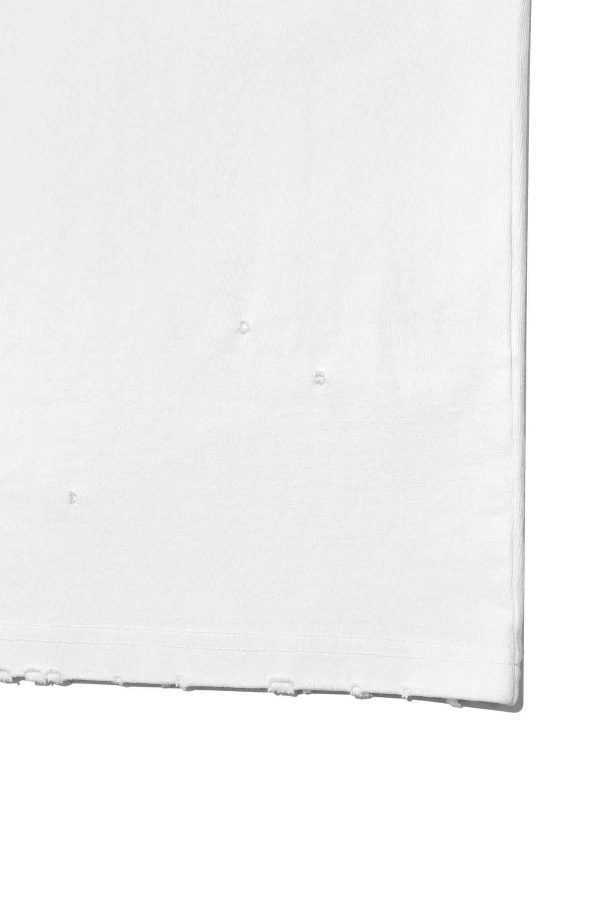 [matinkim] VINTAGE DETAIL BACK LOGO TOP FOR MEN IN WHITE