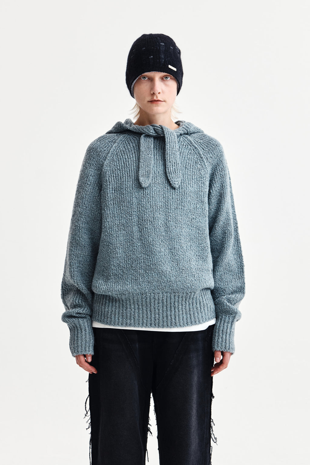 [matinkim] MUFFLER POINT HOODY PULLOVER IN BLUE