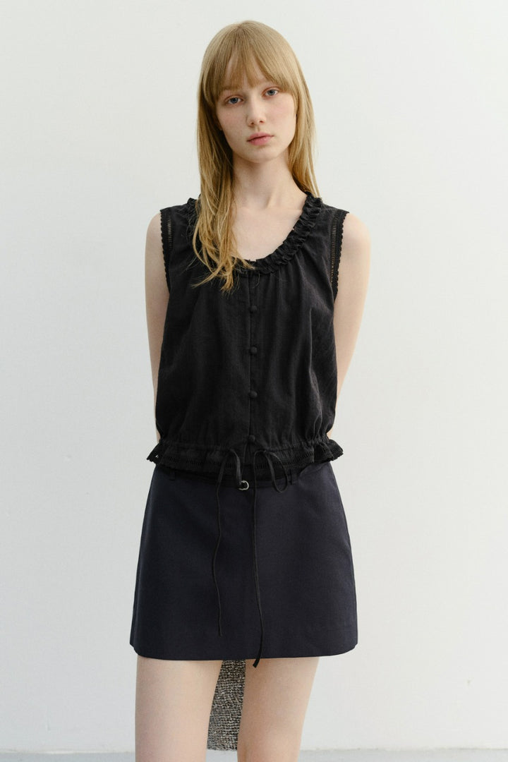 Dunst Frill Sleeveless Blouse Black