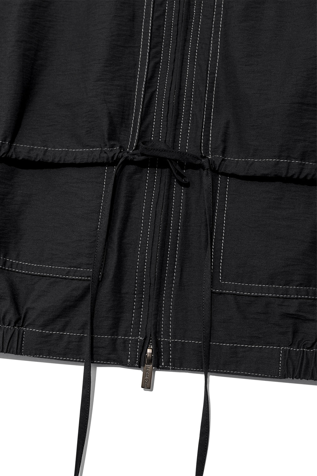 [matinkim] LAYERED POINT STRING LIGHT JUMPER IN BLACK