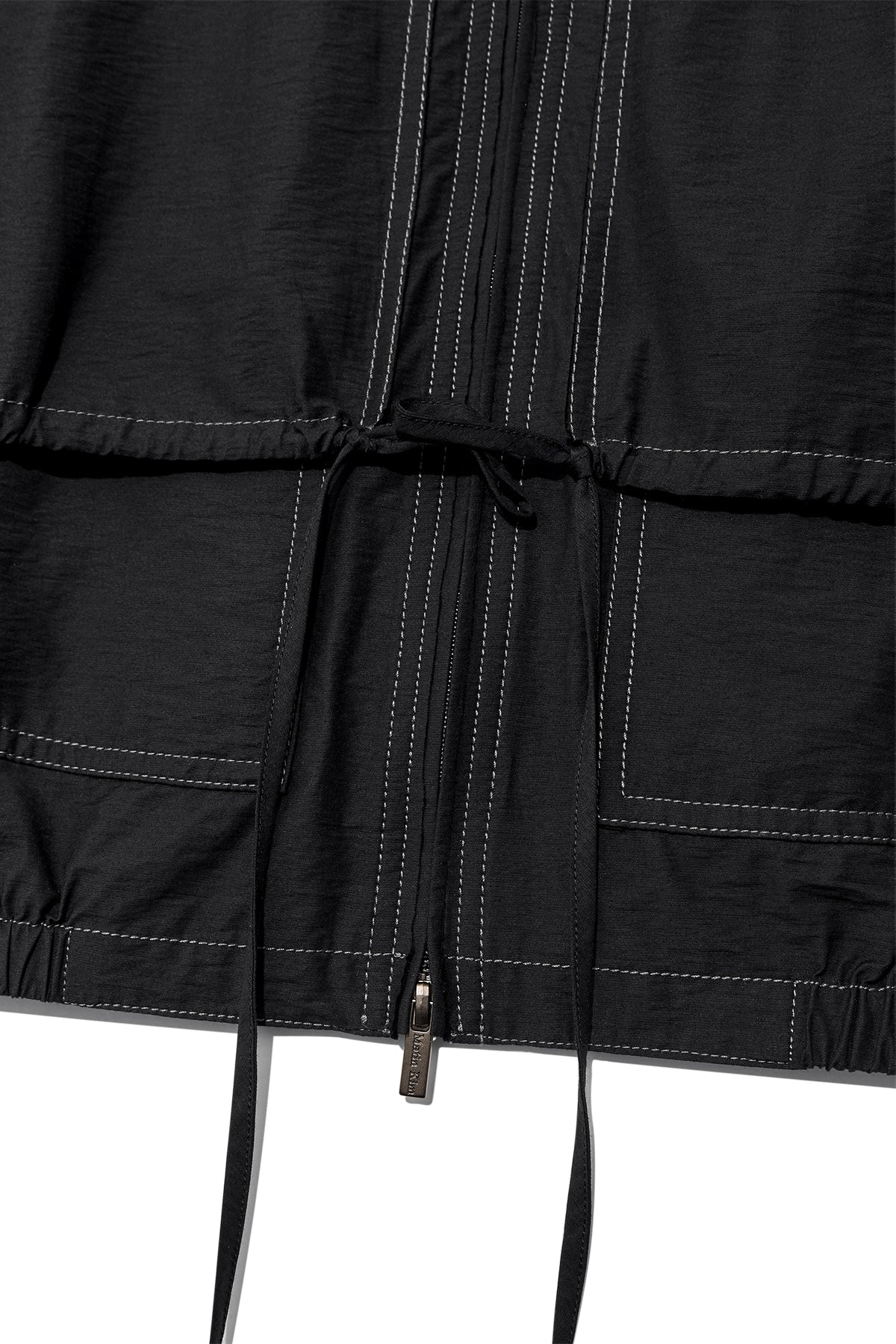 [matinkim] LAYERED POINT STRING LIGHT JUMPER IN BLACK