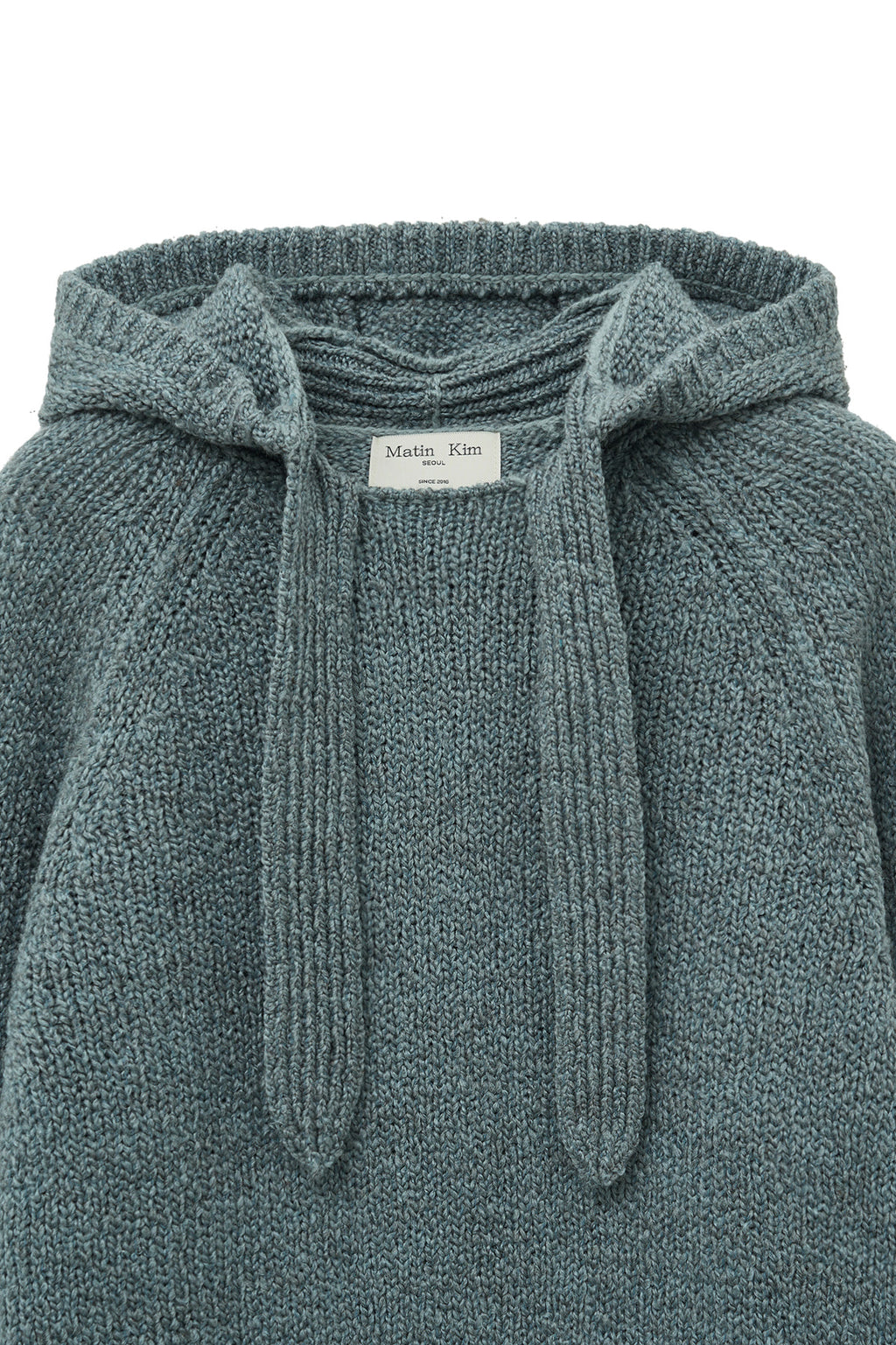 [matinkim] MUFFLER POINT HOODY PULLOVER IN BLUE