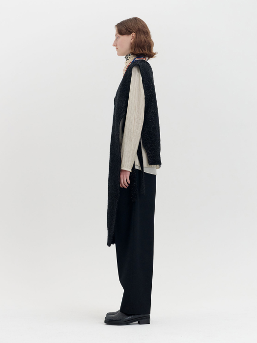 [EENK] Quilo V-Neck Unbalanced Long Vest - Black