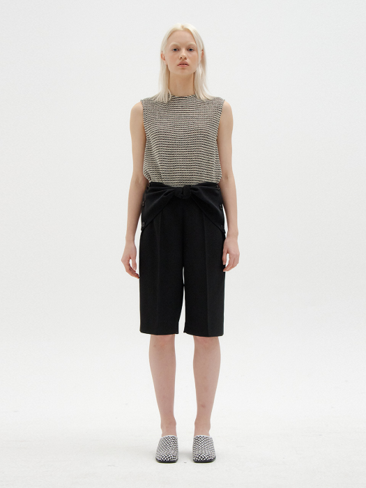 Eenk Savana Bermuda Shorts - Black