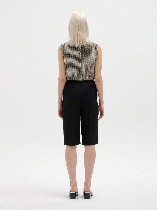 Eenk Savana Bermuda Shorts - Black