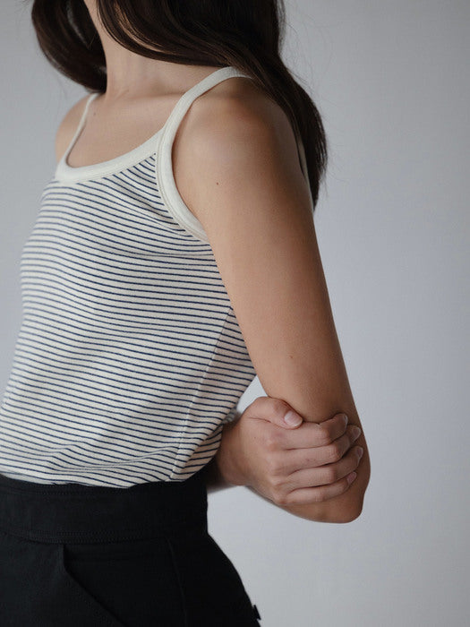 [nothing written] Stripe sleeveless top (Ivory)