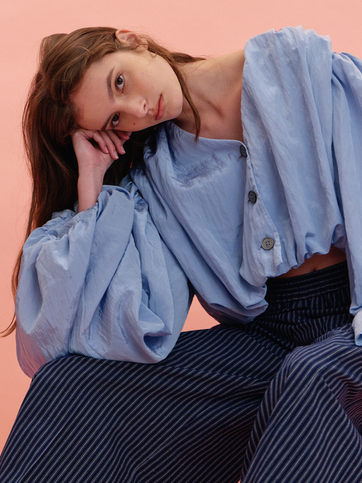 [EENK] Roupee Volume Jacket with detachable sleeves - Sky Blue