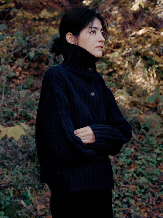 [EXCLUSIVE] turtleneck cardigan (navy)