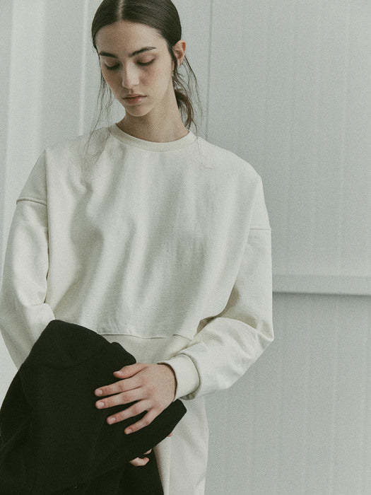 [moia] [EXCLUSIVE] sweatshirt (cream)