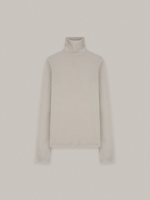 Clothing in oat beige - Premium quality product image