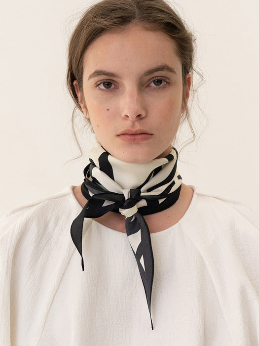 Kindersalmon Silk 100% Scarf 01