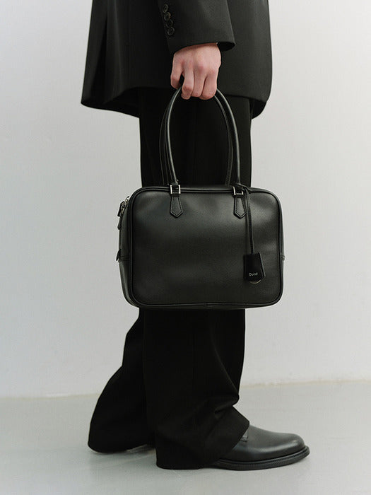 [dunst] CLASSIC 28 LEATHER BAG BLACK_UDBA6E201BK