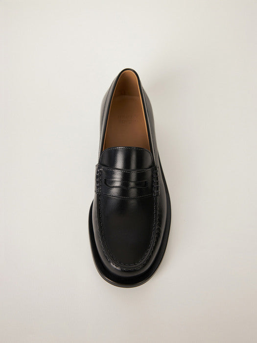 Facade Pattern Vintage Penny Loafers black