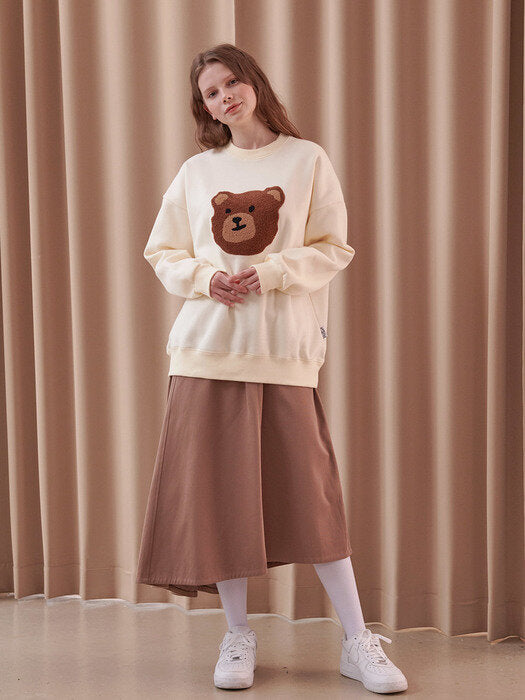 [ambler] Boucle Bear Over fit Sweatshirt AMM910(ivory)