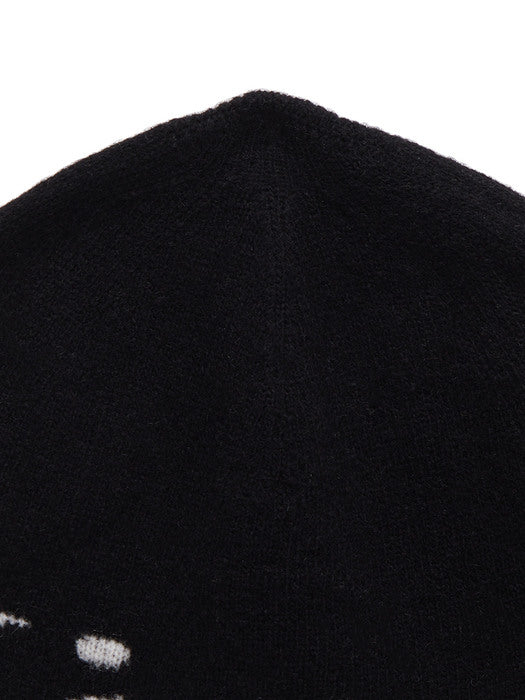 LOGO JACQUARD SHORT BEANIE IN BLACK