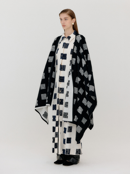 Eenk Vcape Logo Jacquard Knit Cape - Black/Ivory