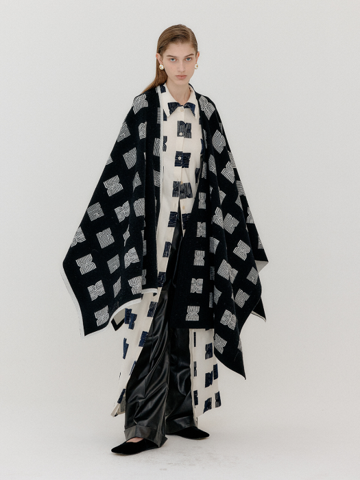 Eenk Vcape Logo Jacquard Knit Cape - Black/Ivory