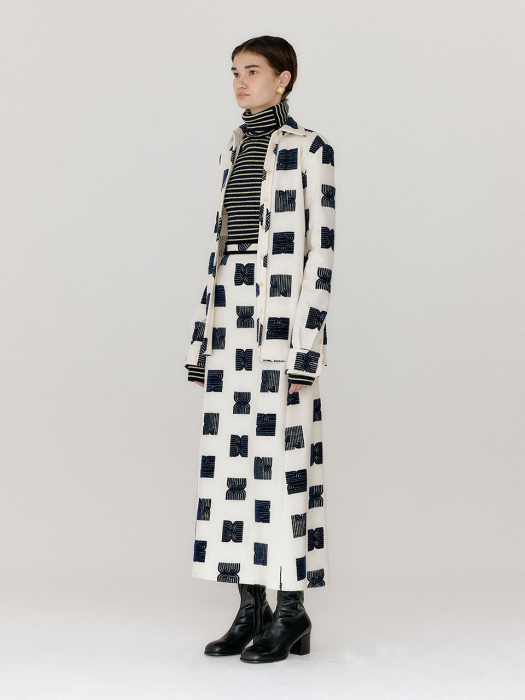 Eenk Verona Logo Pattern Shirt - Ivory/Black