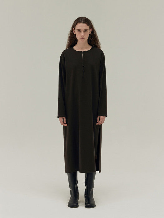 [moia] slit dress (deep brown)