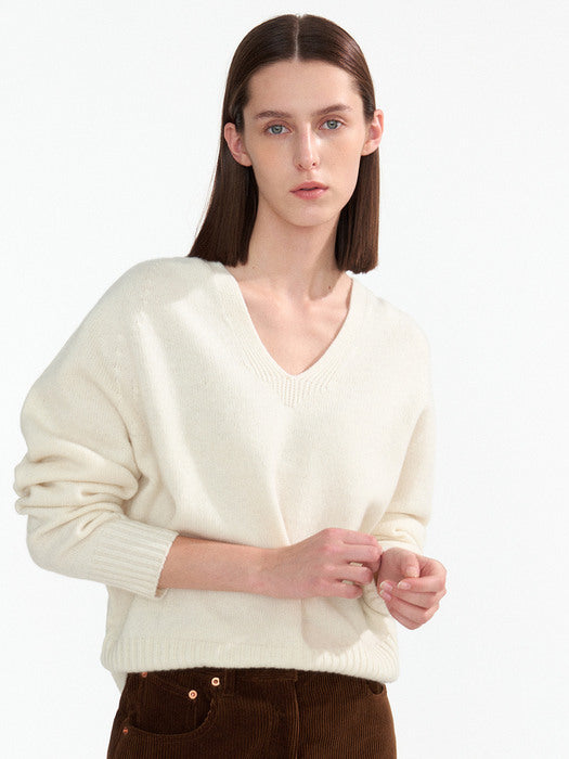 Nothing Written Erin wool v-neck pullover (Ivory)